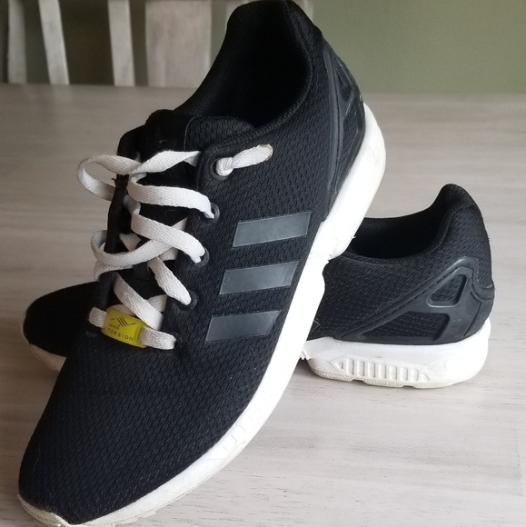 Mens Adidas Torsion sneakers - Picture 2 of 4